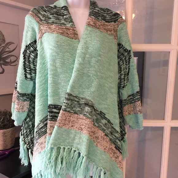 Buckle Sweaters - Buckle fringed sweater M
